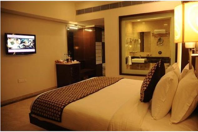 Grand Thakar Hotel Rajkot Exterior foto