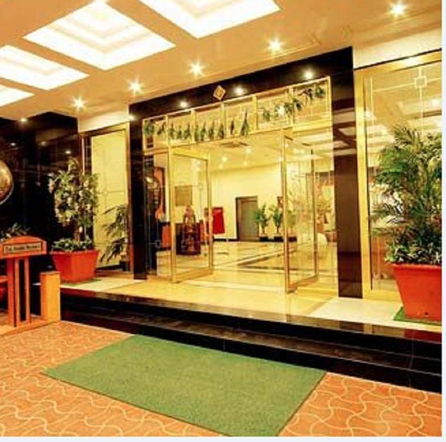 Grand Thakar Hotel Rajkot Exterior foto